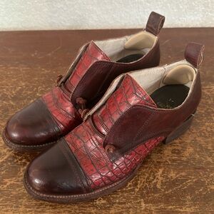 Freebird “Mable” style burgundy all leather Oxford.